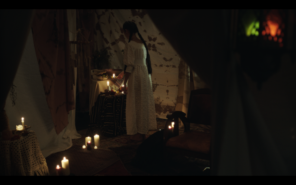 Morjane Ténéré dans le clip "You're not that strong" réalisé par Emilien Marret.