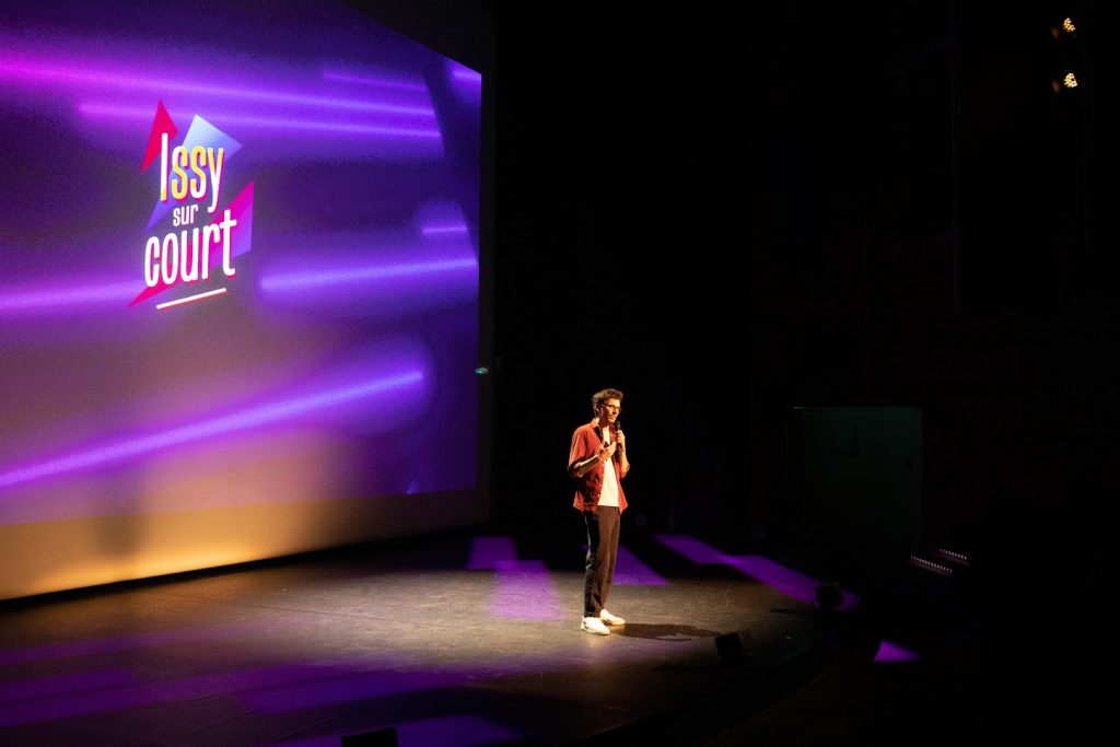 Photo du festival de court métrage de la ville d'Issy les Moulineaux : "Issy sur Court". - Janek Tarkowski